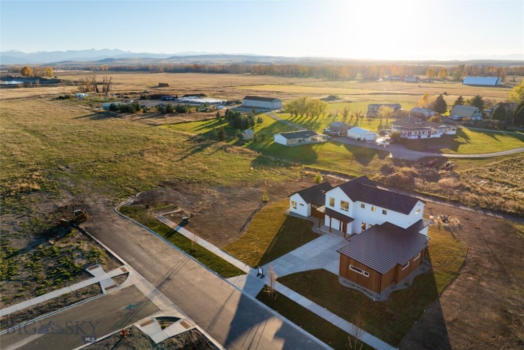 281 Crossbill Road, Bozeman MT 59718