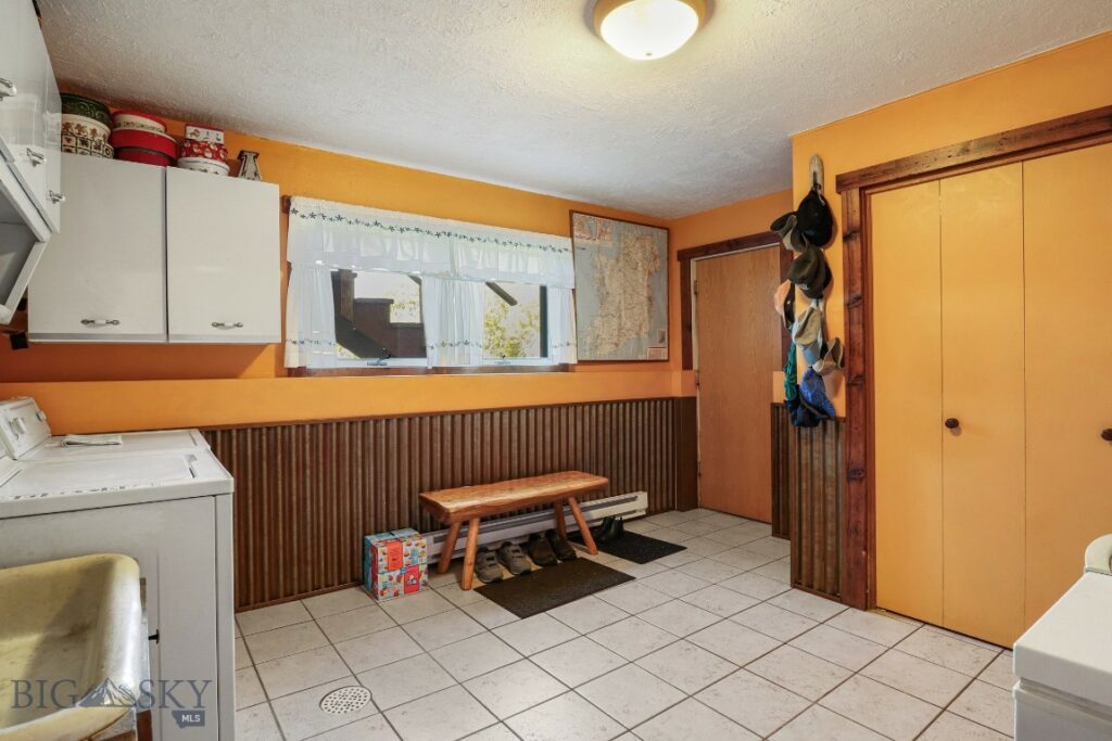 2829 Texas Way Street, Bozeman MT 59718