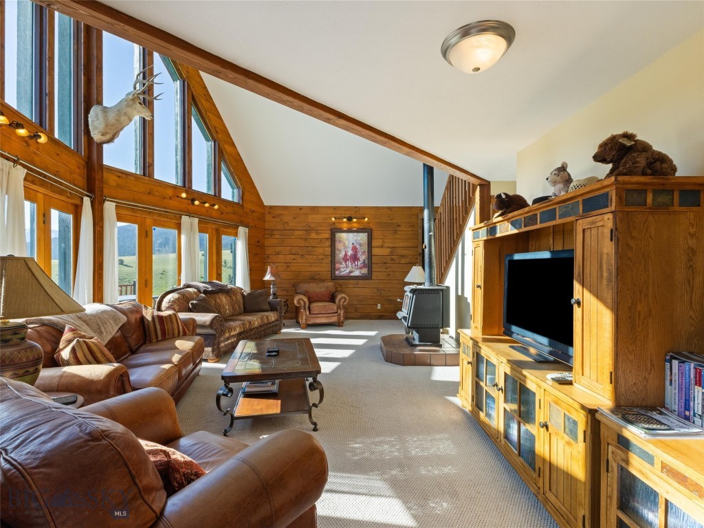 29 S Wineglass Loop S, Livingston MT 59047