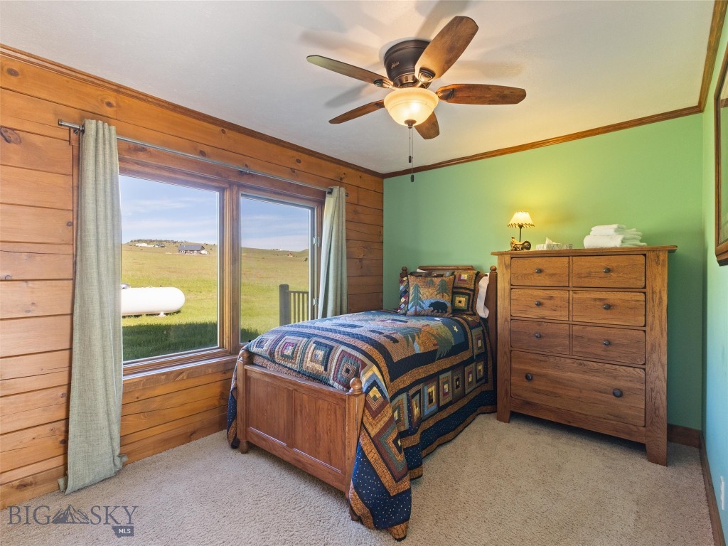 29 S Wineglass Loop S, Livingston MT 59047