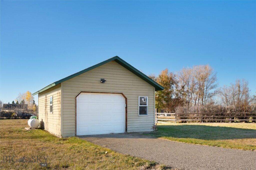 29 Snowcrest Drive, Belgrade MT 59714