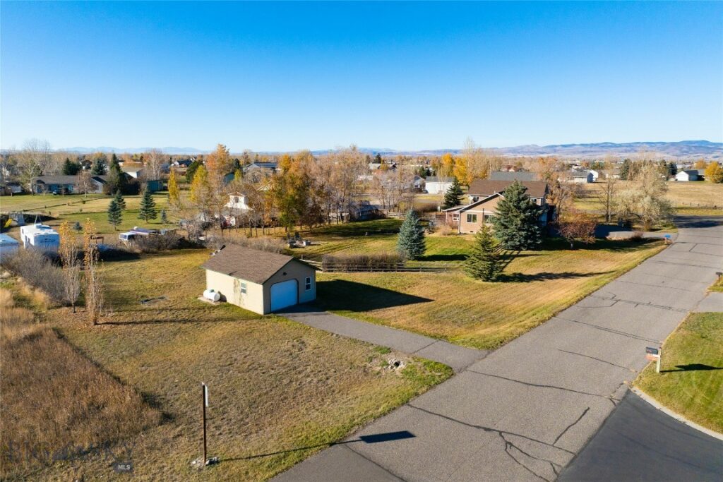 29 Snowcrest Drive, Belgrade MT 59714