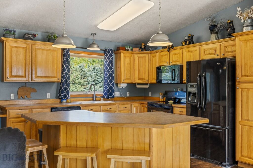 2910 Upper Rainbow Road, Bozeman MT 59718