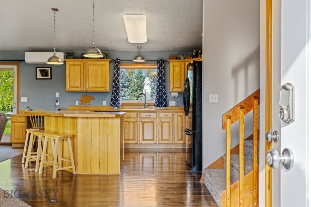2910 Upper Rainbow Road, Bozeman MT 59718