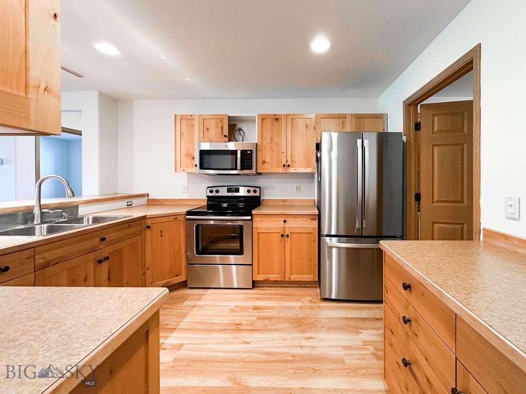 2963 Warbler Way, Bozeman MT 59718