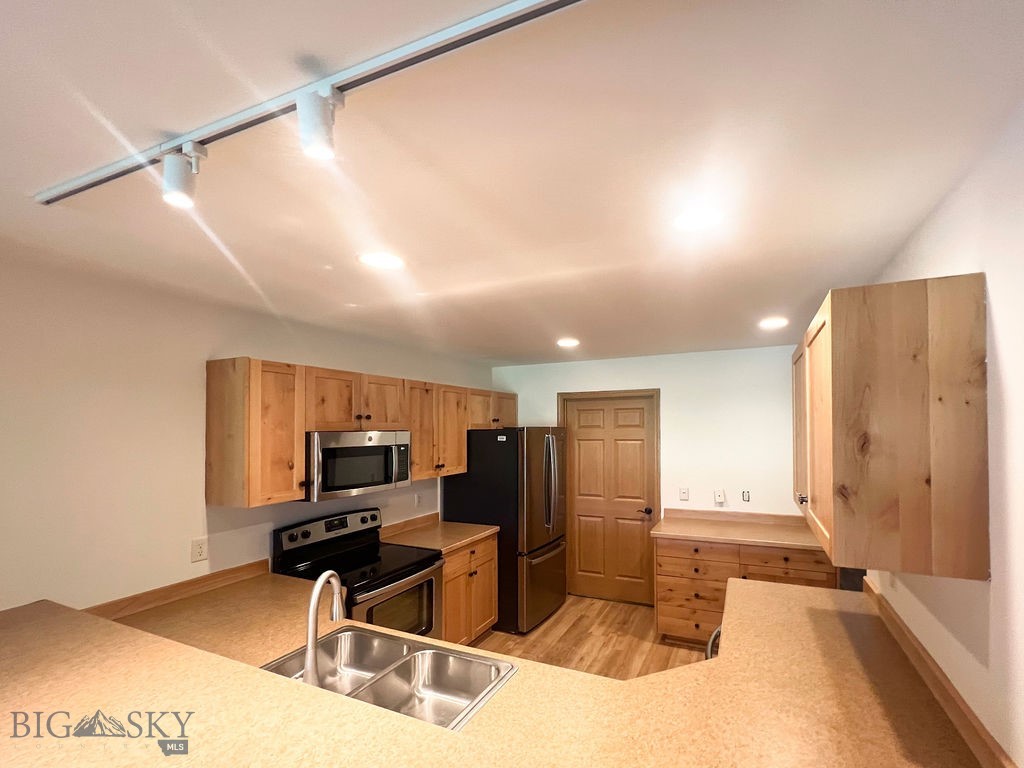 2963 Warbler Way, Bozeman MT 59718