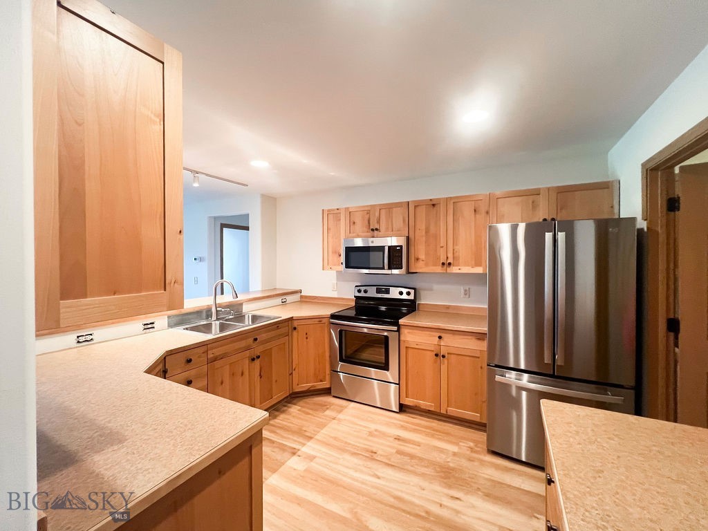 2963 Warbler Way, Bozeman MT 59718
