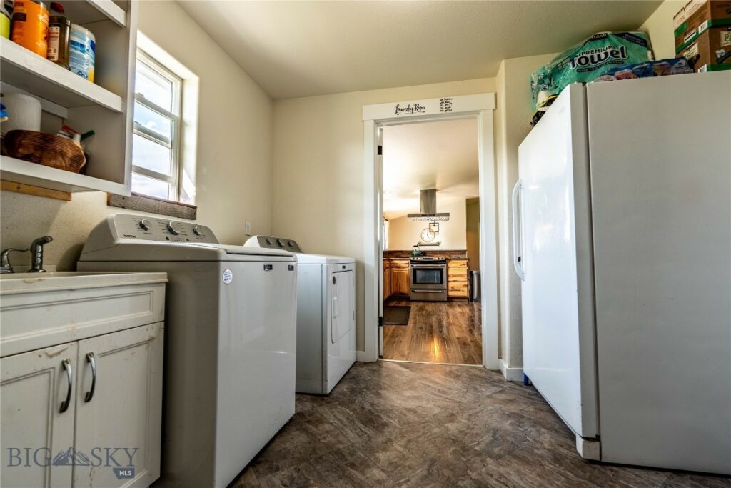 3 Steinway, Livingston MT 59047