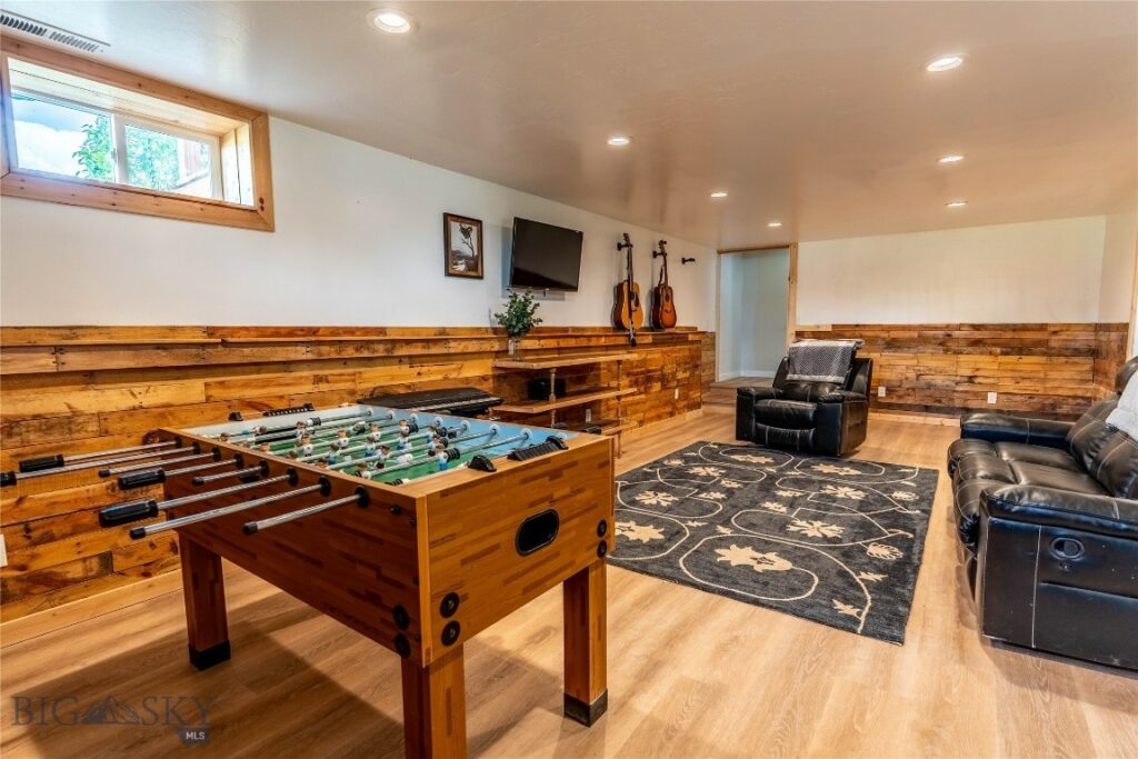 3 Steinway, Livingston MT 59047