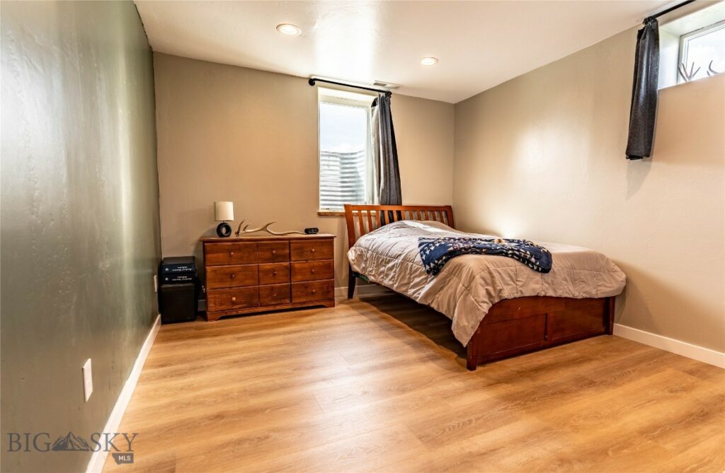 3 Steinway, Livingston MT 59047