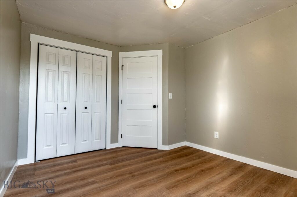 3 Steinway, Livingston MT 59047