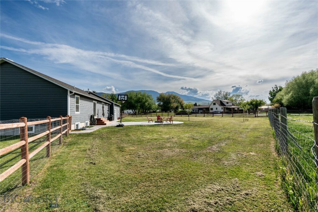 3 Steinway, Livingston MT 59047