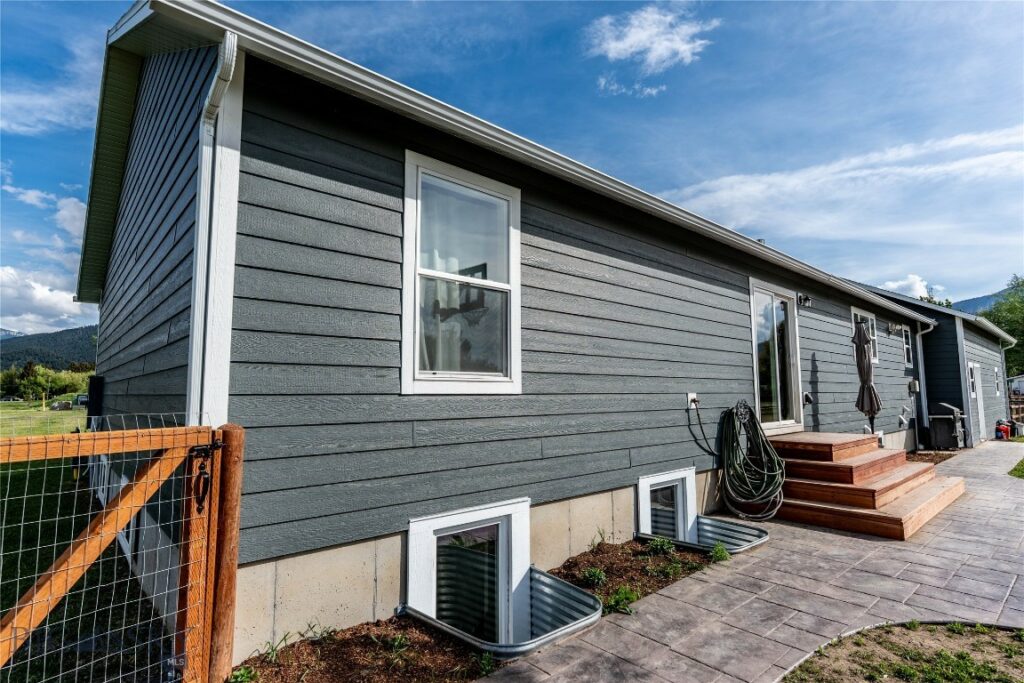 3 Steinway, Livingston MT 59047