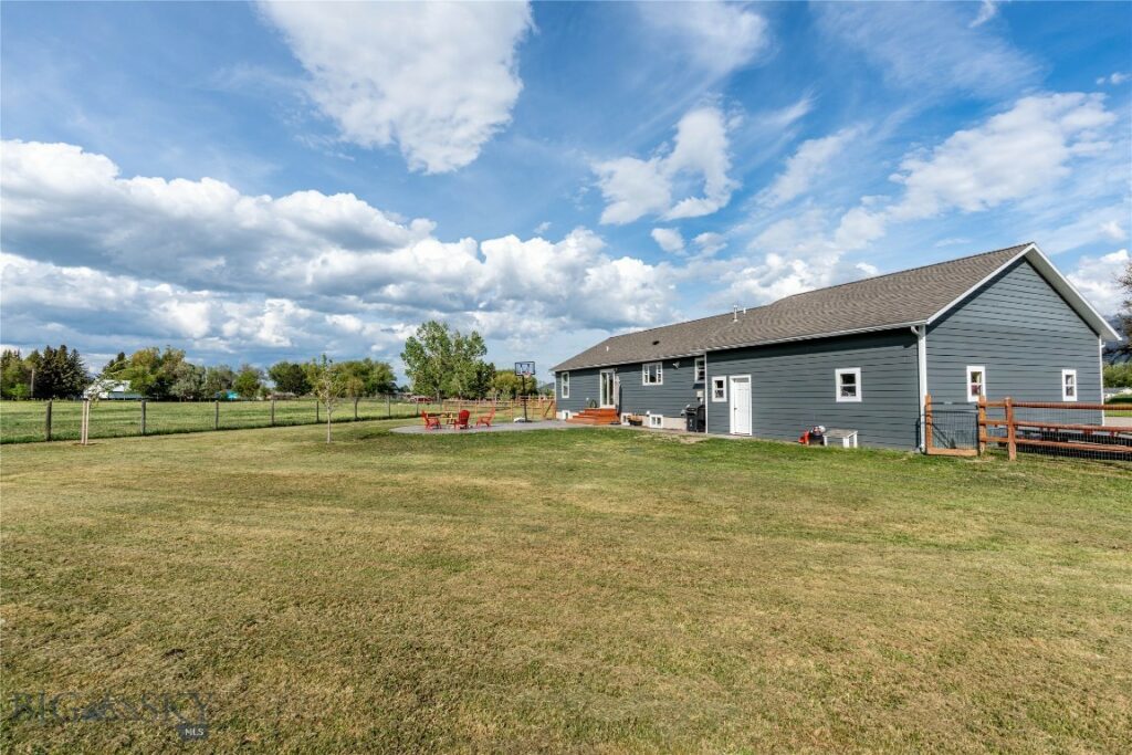 3 Steinway, Livingston MT 59047