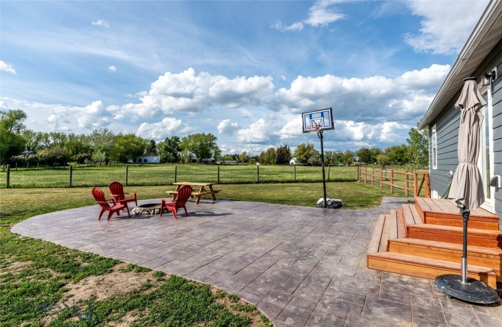 3 Steinway, Livingston MT 59047