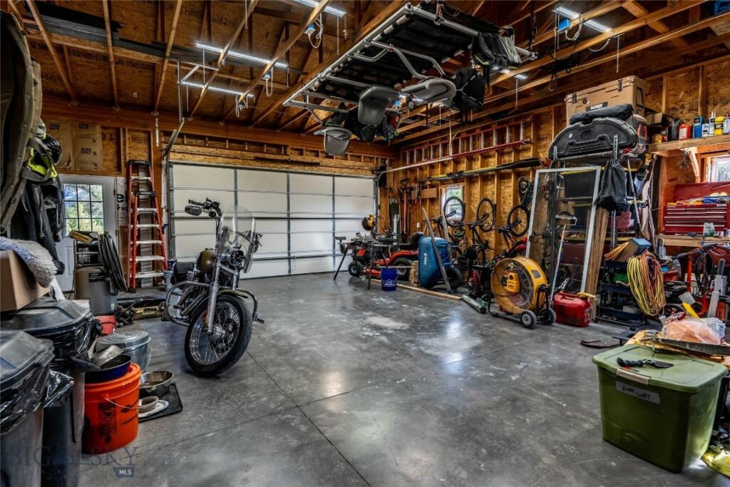 3 Steinway, Livingston MT 59047