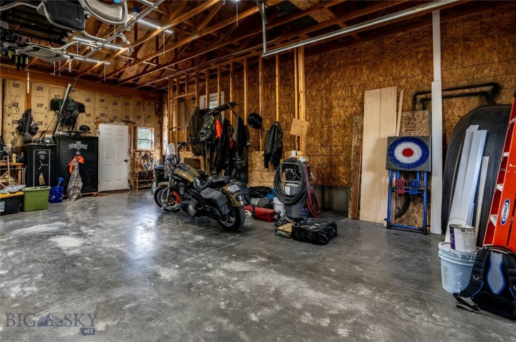 3 Steinway, Livingston MT 59047