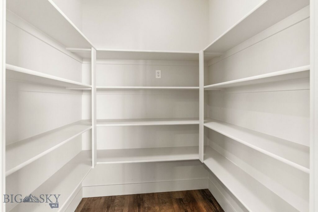 30 Horseshoe Loop, Bozeman MT 59718