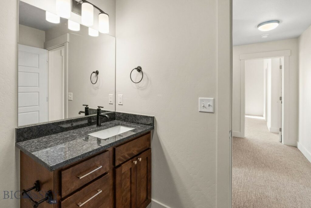 30 Horseshoe Loop, Bozeman MT 59718