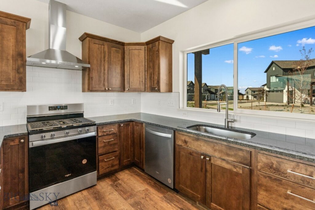 30 Horseshoe Loop, Bozeman MT 59718