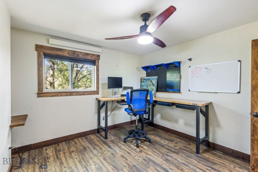 30 Wineglass Loop N, Livingston MT 59047