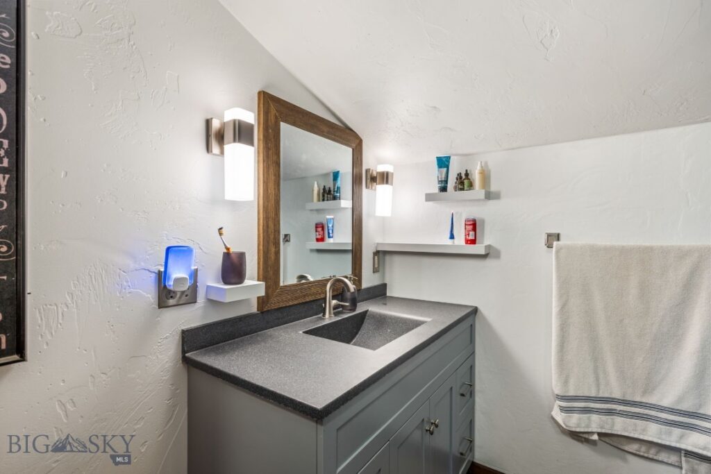 30 Wineglass Loop N, Livingston MT 59047
