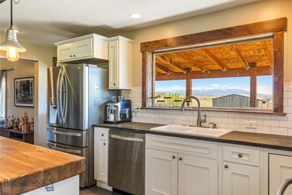 30 Wineglass Loop N, Livingston MT 59047