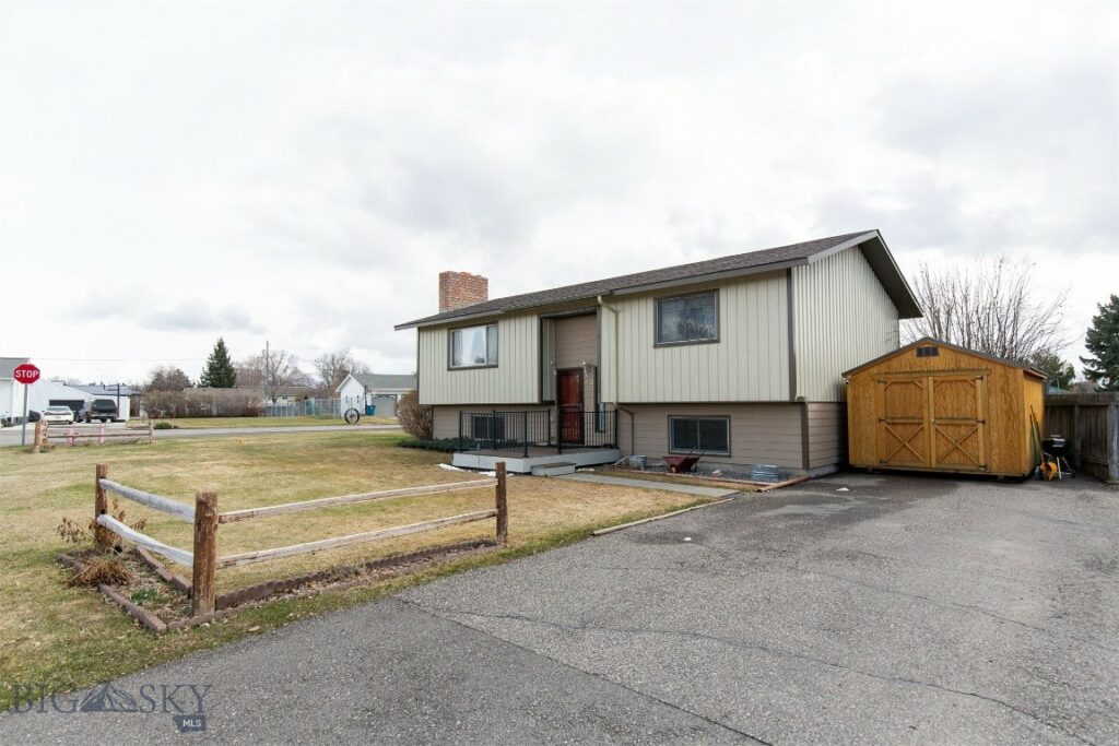 300 McEwen Drive, Belgrade MT 59714