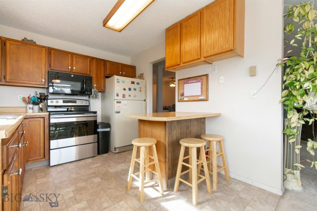 300 McEwen Drive, Belgrade MT 59714