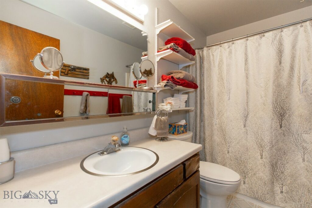 300 McEwen Drive, Belgrade MT 59714