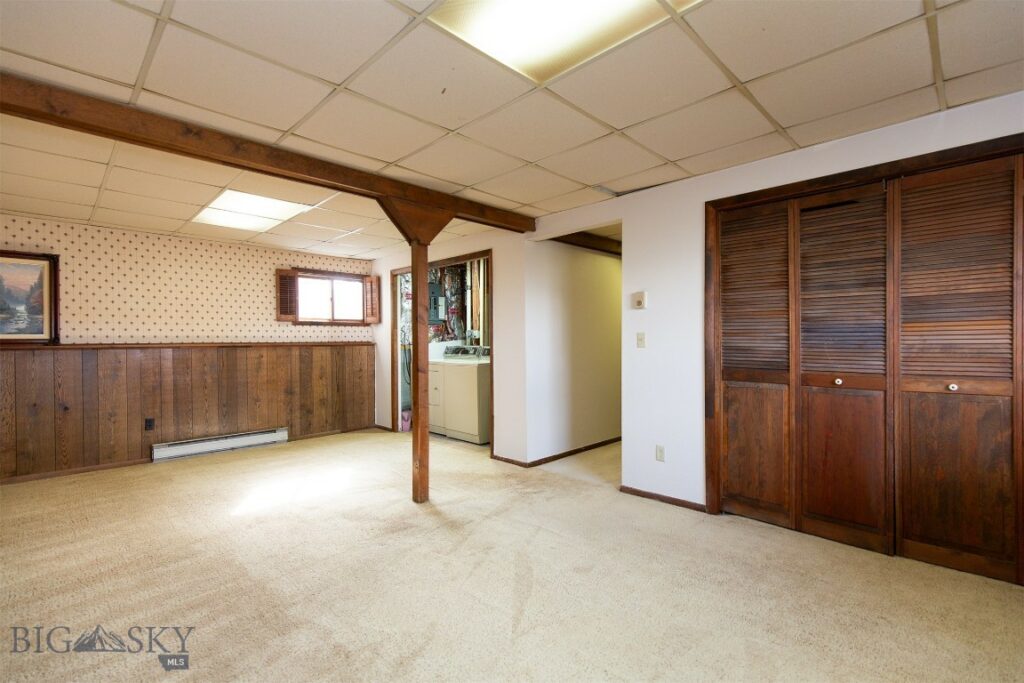300 McEwen Drive, Belgrade MT 59714