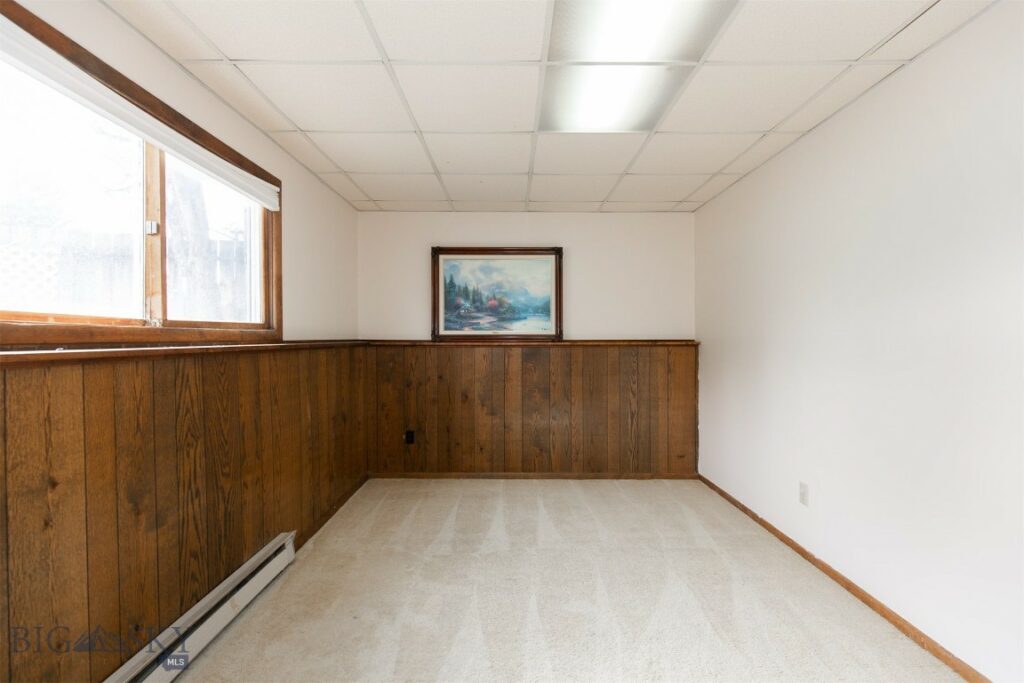 300 McEwen Drive, Belgrade MT 59714