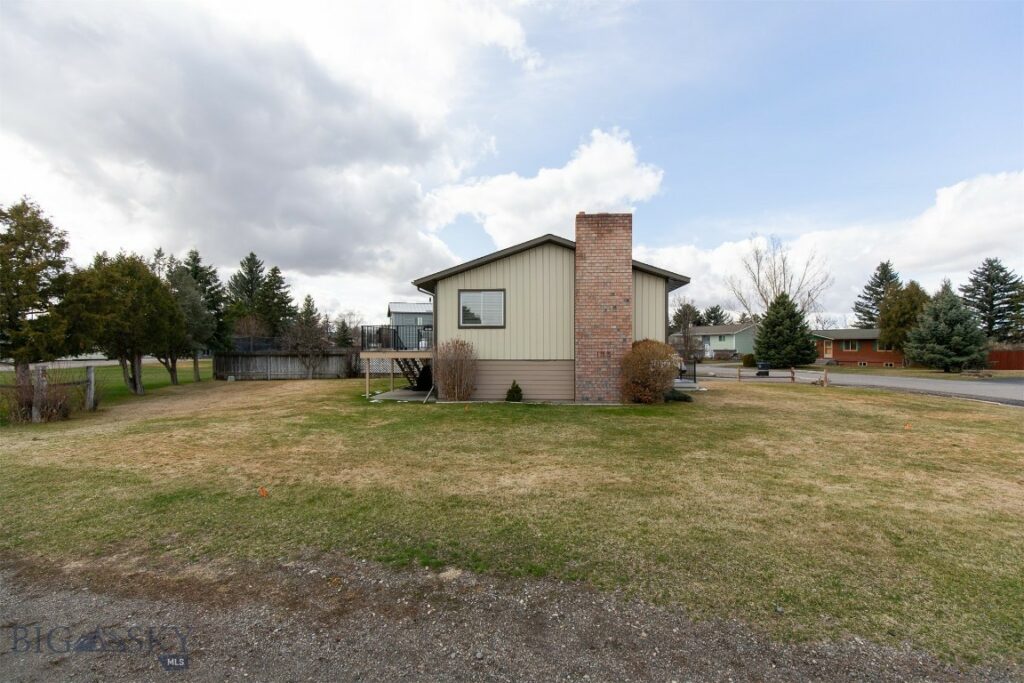 300 McEwen Drive, Belgrade MT 59714