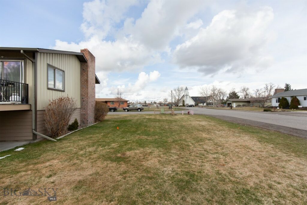 300 McEwen Drive, Belgrade MT 59714