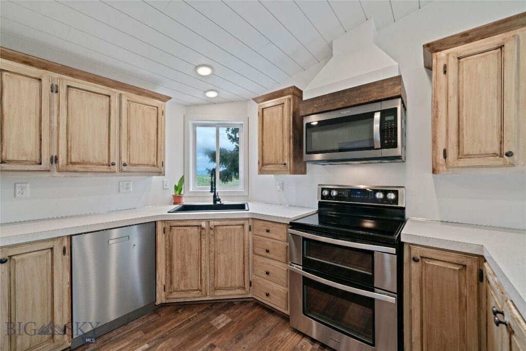 3000 Sales Road, Belgrade MT 59714