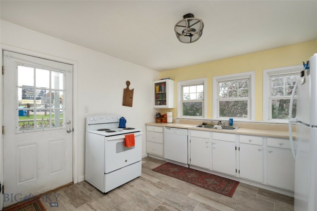 301 W Main, Belgrade MT 59714