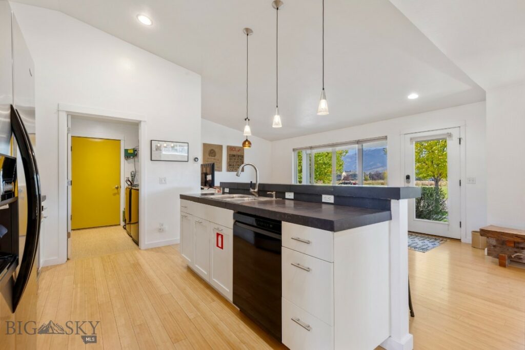 3020 Sun Dew, Bozeman MT 59718