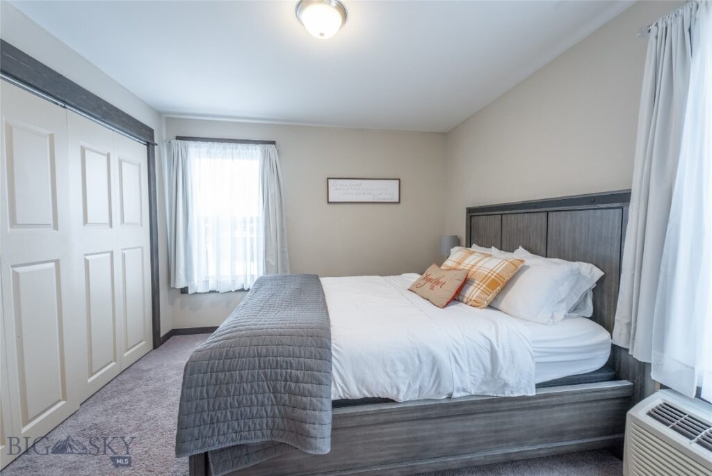 303 S 19th Avenue, Bozeman MT 59718