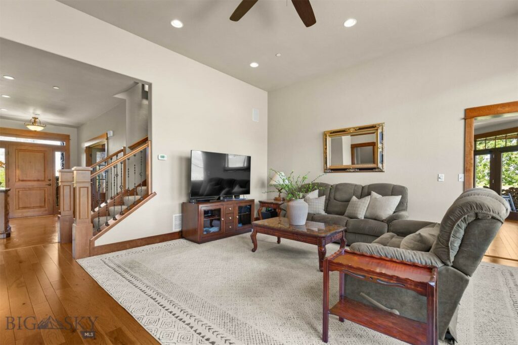 306 Glenbrook Lane, Belgrade MT 59714