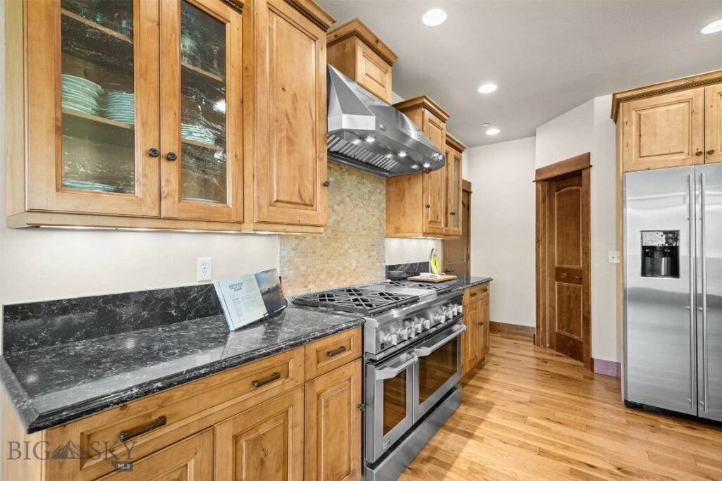 306 Glenbrook Lane, Belgrade MT 59714