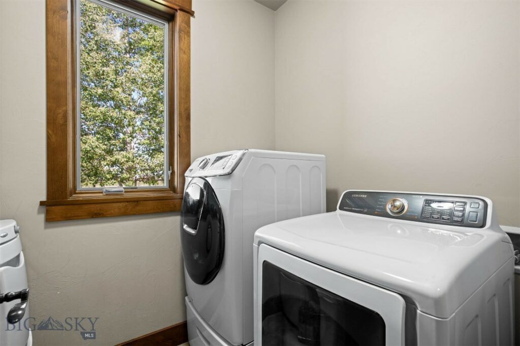 306 Glenbrook Lane, Belgrade MT 59714