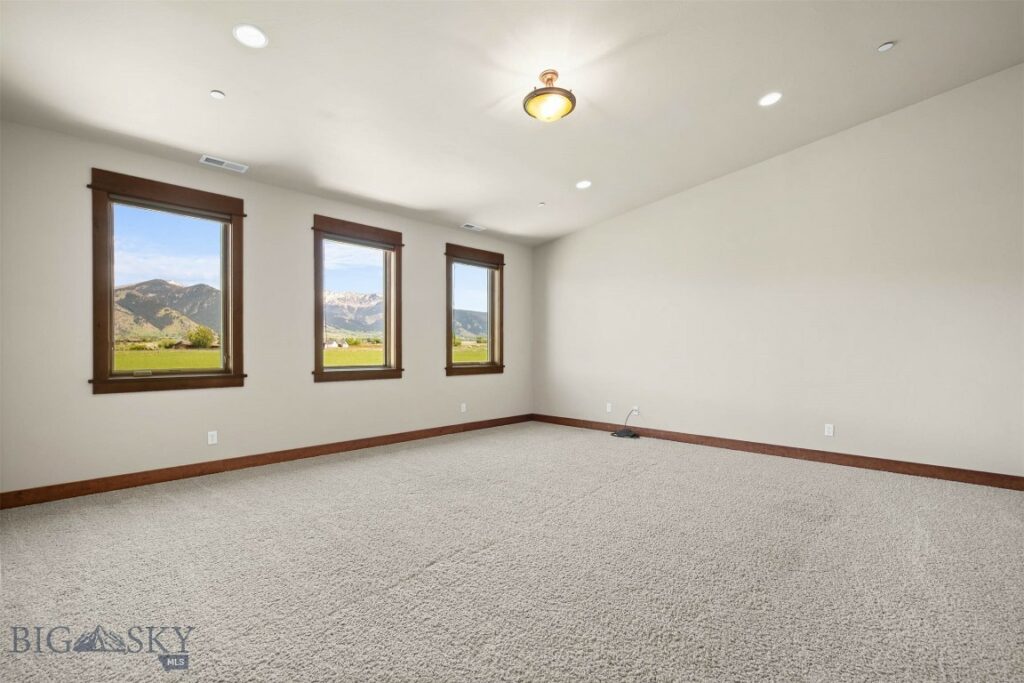 306 Glenbrook Lane, Belgrade MT 59714