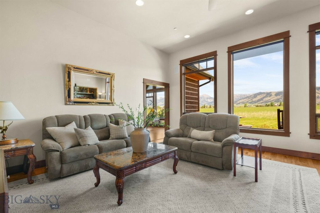 306 Glenbrook Lane, Belgrade MT 59714