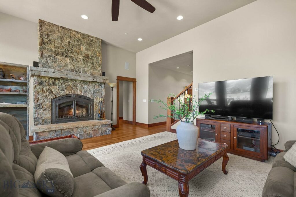 306 Glenbrook Lane, Belgrade MT 59714