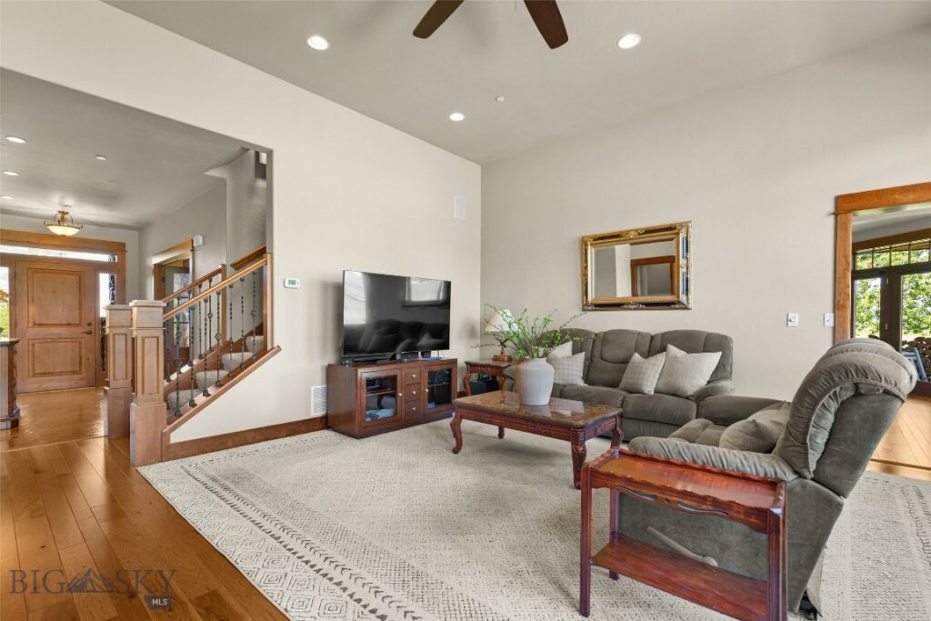 306 Glenbrook Lane, Belgrade MT 59714