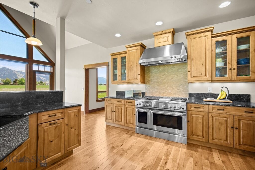 306 Glenbrook Lane, Belgrade MT 59714