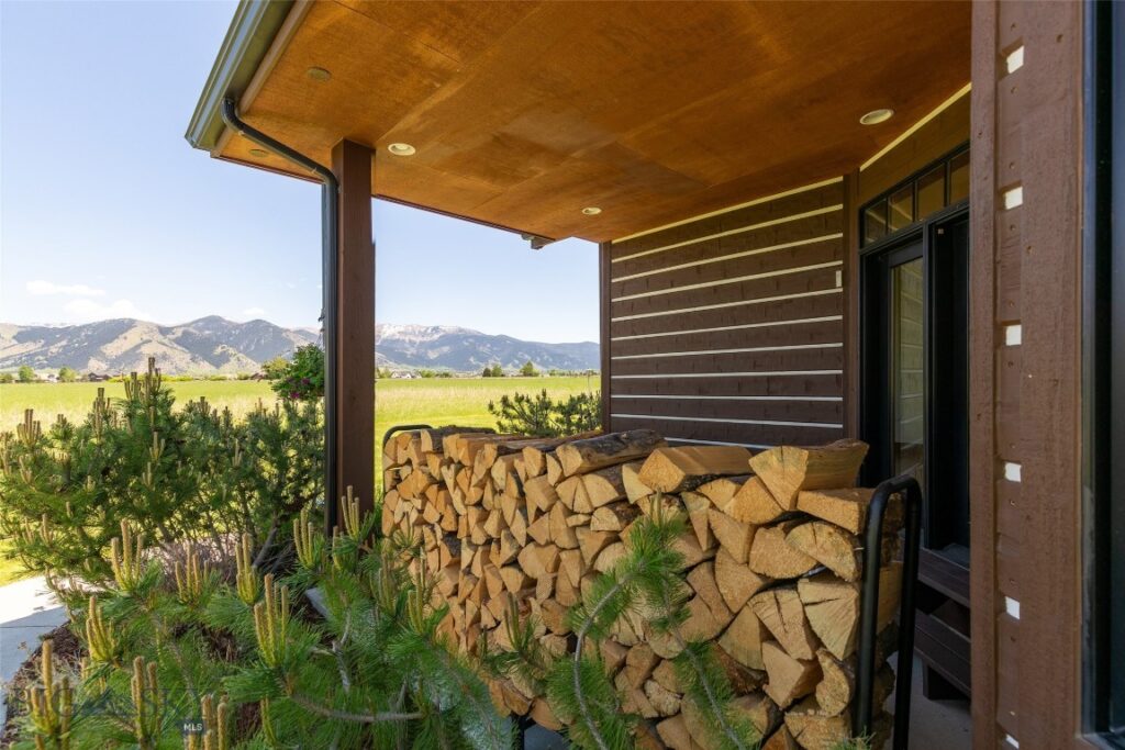 306 Glenbrook Lane, Belgrade MT 59714