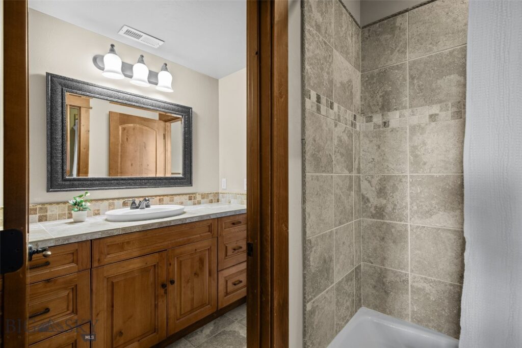 306 Glenbrook Lane, Belgrade MT 59714