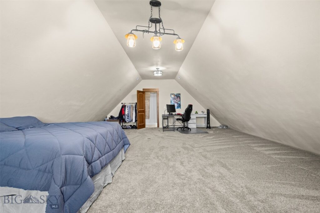 306 Glenbrook Lane, Belgrade MT 59714