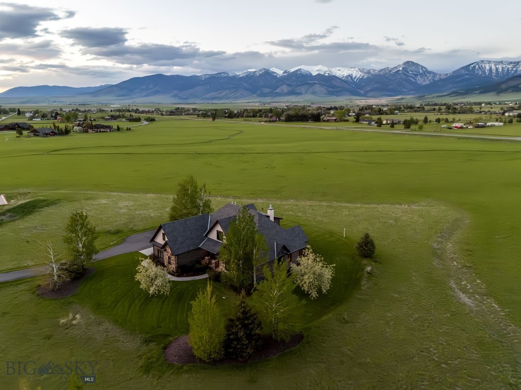 306 Glenbrook Lane, Belgrade MT 59714